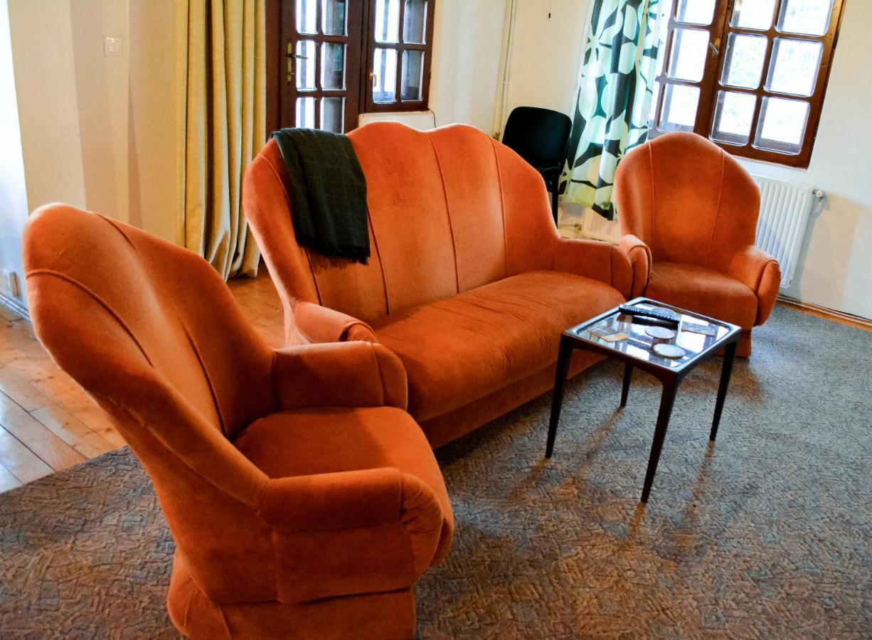 Grandpa'S Hidden Crib, 6 Bedroom, Pet Friendly Sinaia Extérieur photo