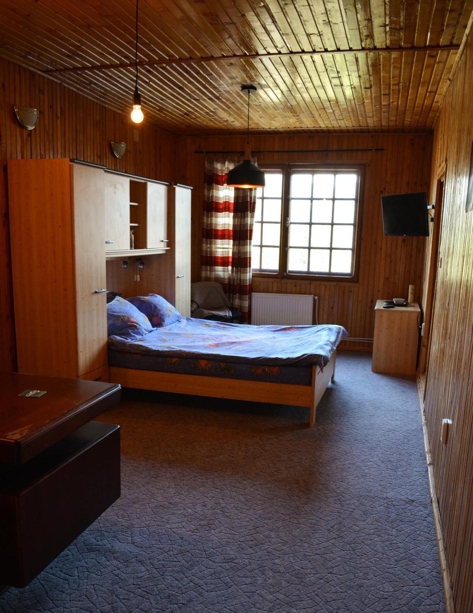 Grandpa'S Hidden Crib, 6 Bedroom, Pet Friendly Sinaia Extérieur photo
