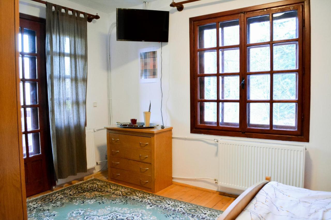 Grandpa'S Hidden Crib, 6 Bedroom, Pet Friendly Sinaia Extérieur photo